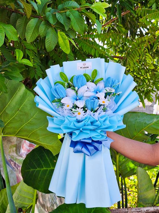 Fuzzy Wire Bouquet set 4 image A