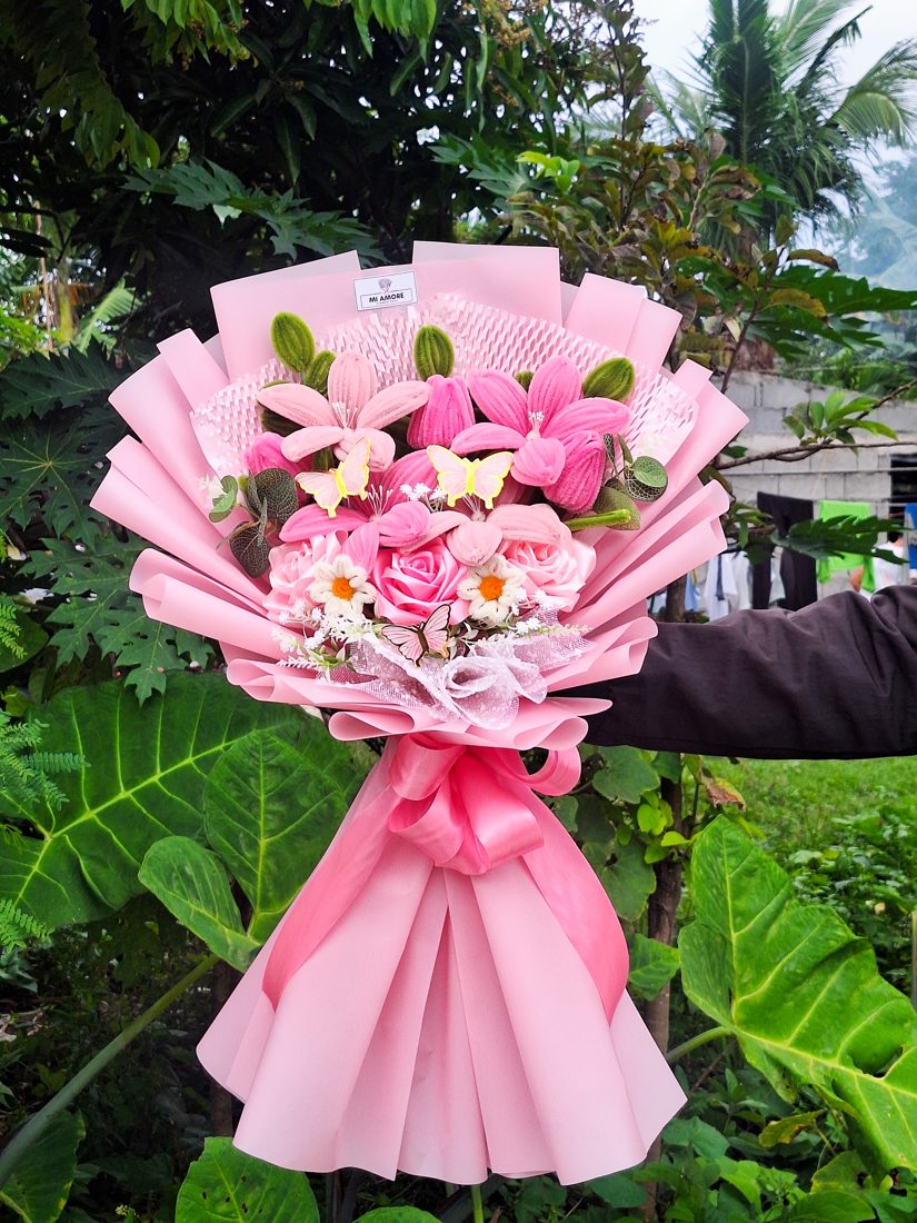 Fuzzy Wire Bouquet set 42 image A