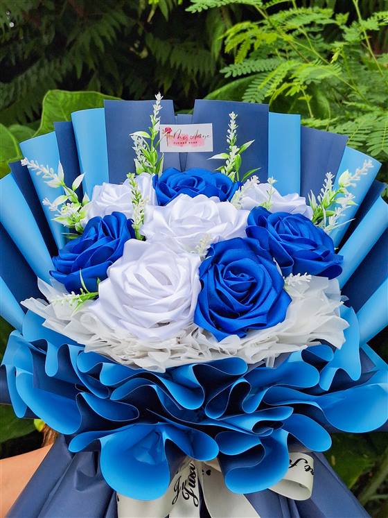 Satin Bouquet set 2 image B