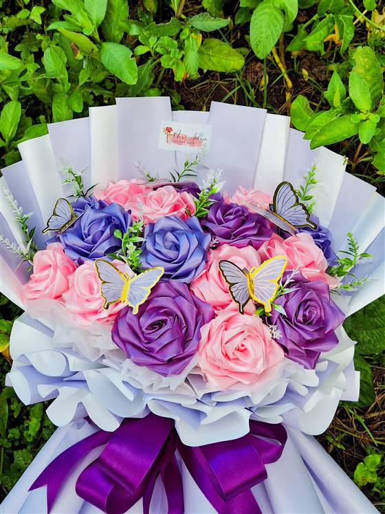 Satin Bouquet set 3 image B